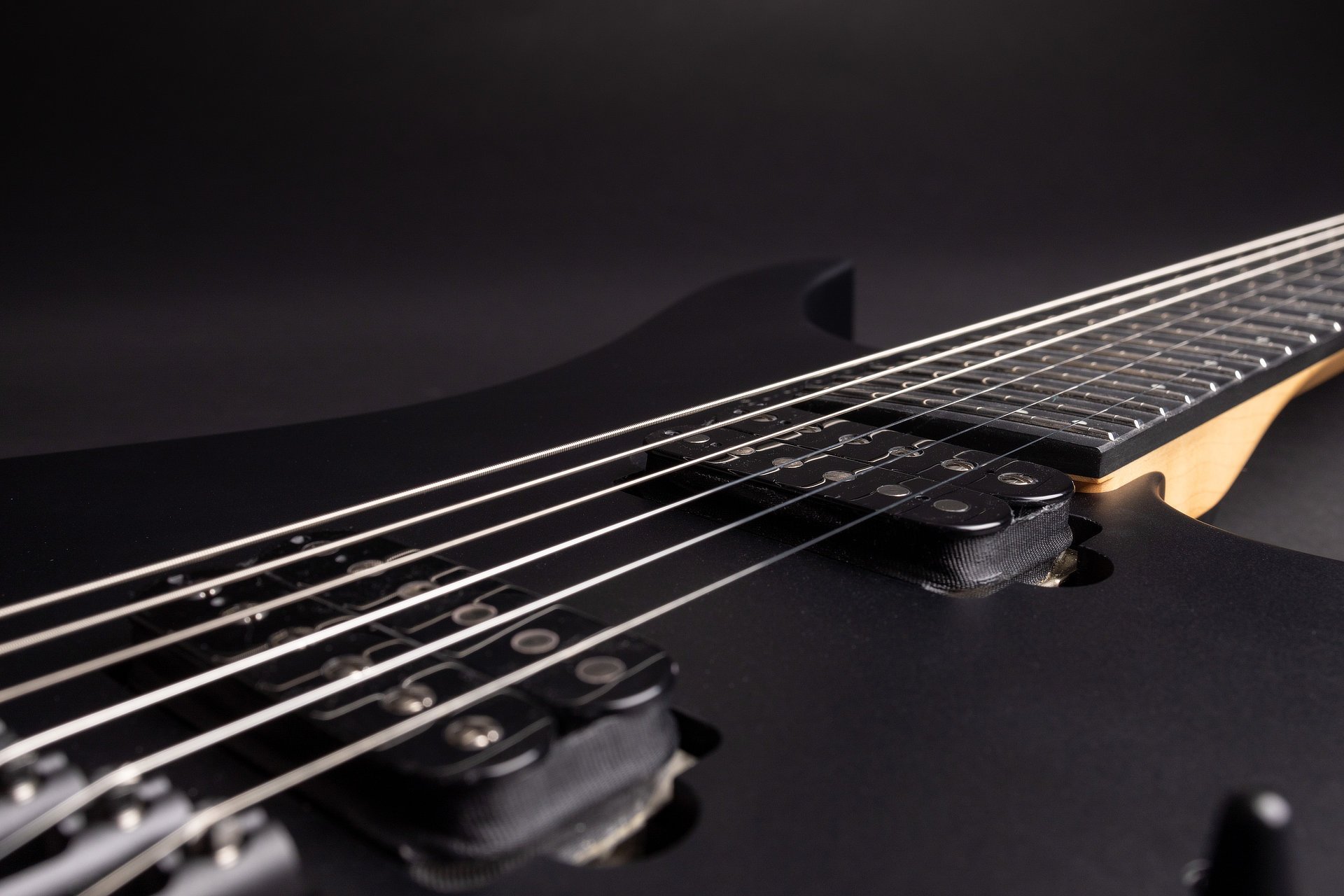 Mountain store headless guitar
