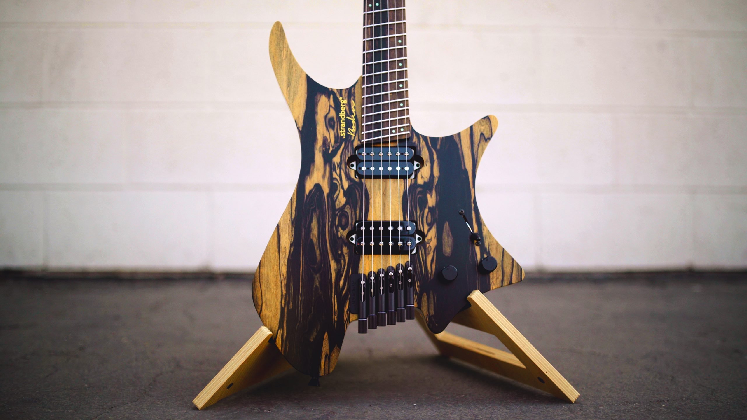 Boden J Artisan 6 Ebony Palemoon Natural | .strandberg* Guitars